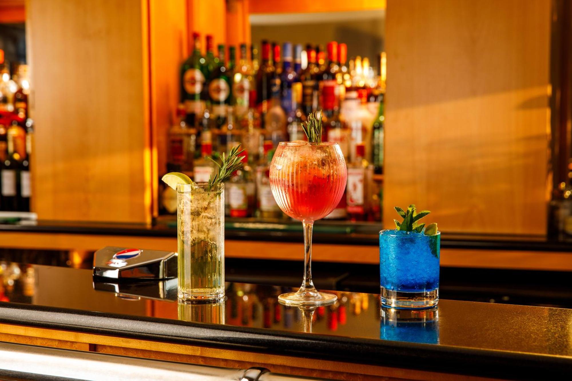 Sunday London Staines-Upon-Thames Heathrow T5 Hotel Ngoại thất bức ảnh