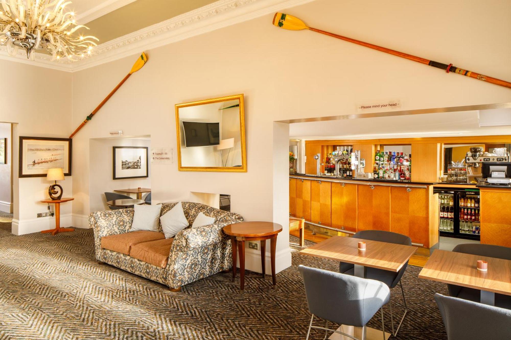 Sunday London Staines-Upon-Thames Heathrow T5 Hotel Ngoại thất bức ảnh