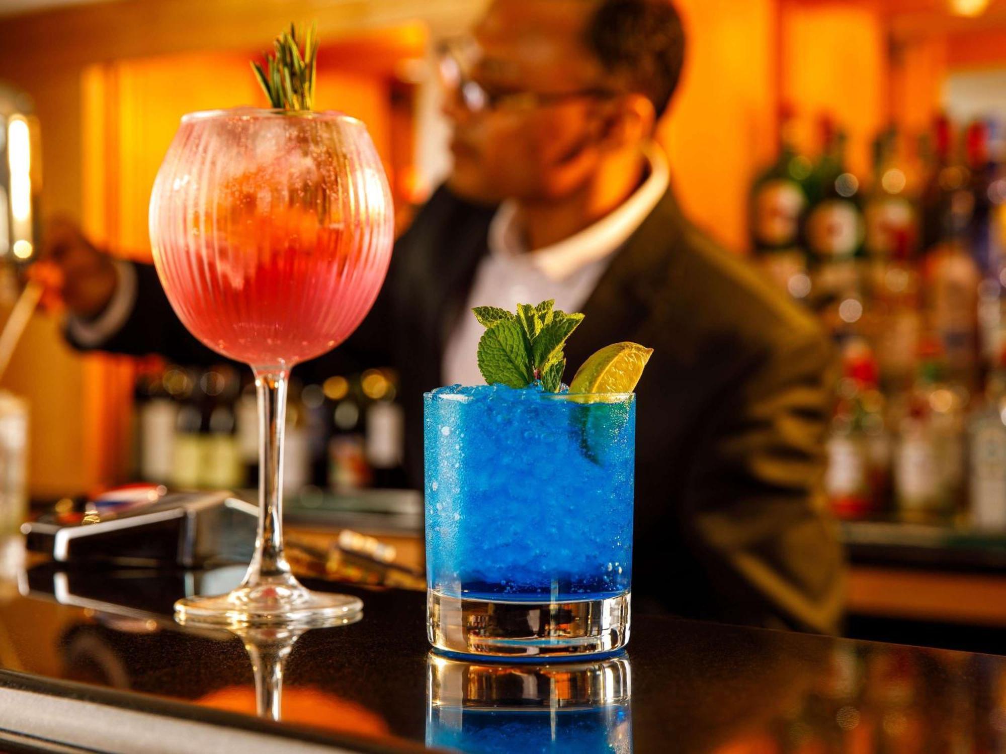 Sunday London Staines-Upon-Thames Heathrow T5 Hotel Ngoại thất bức ảnh