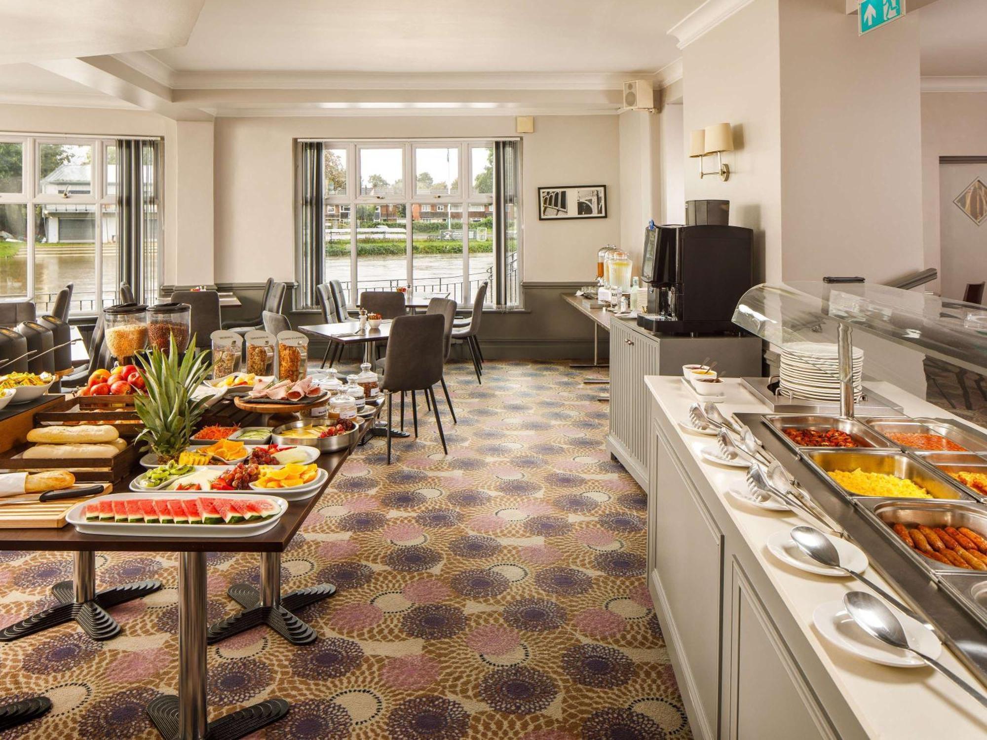 Sunday London Staines-Upon-Thames Heathrow T5 Hotel Ngoại thất bức ảnh