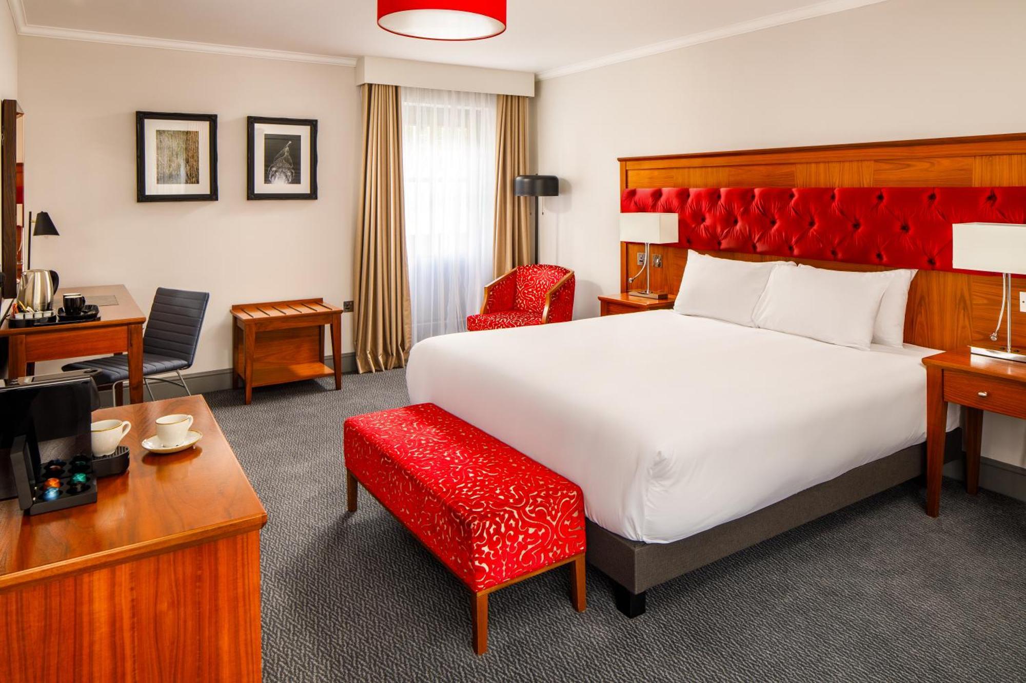 Sunday London Staines-Upon-Thames Heathrow T5 Hotel Ngoại thất bức ảnh
