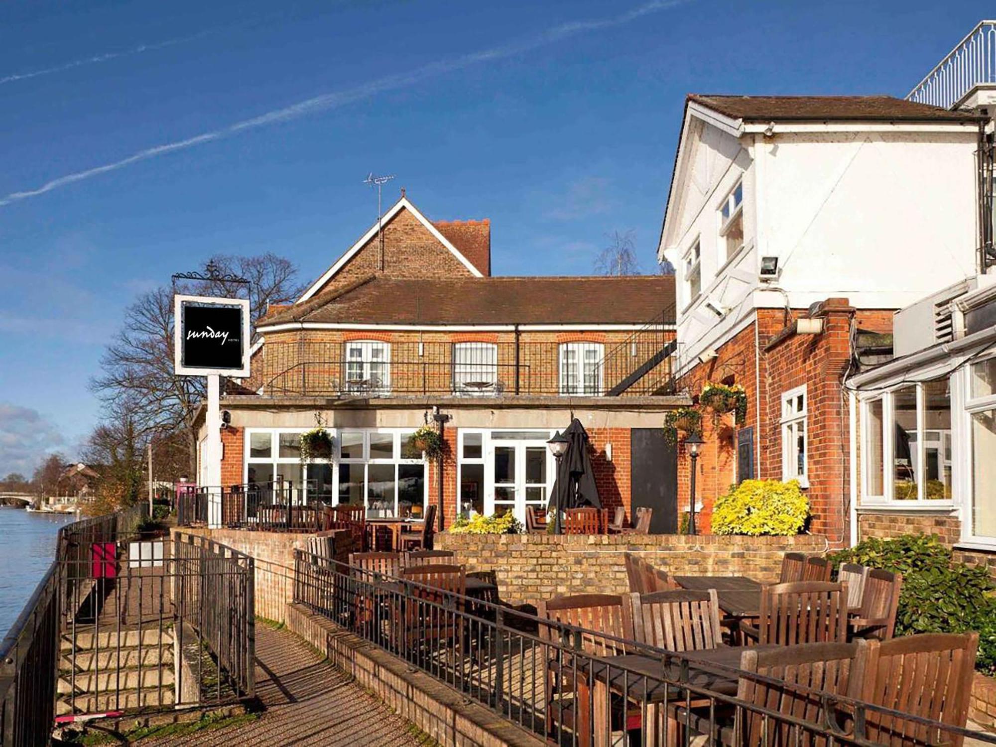 Sunday London Staines-Upon-Thames Heathrow T5 Hotel Ngoại thất bức ảnh